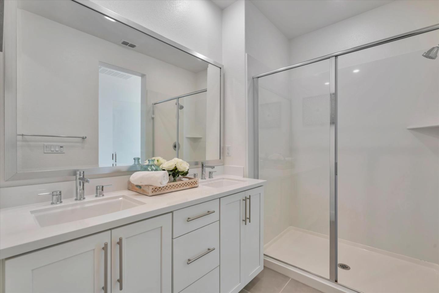 Detail Gallery Image 26 of 40 For 2266 Mora Pl, Mountain View,  CA 94040 - 2 Beds | 2/1 Baths