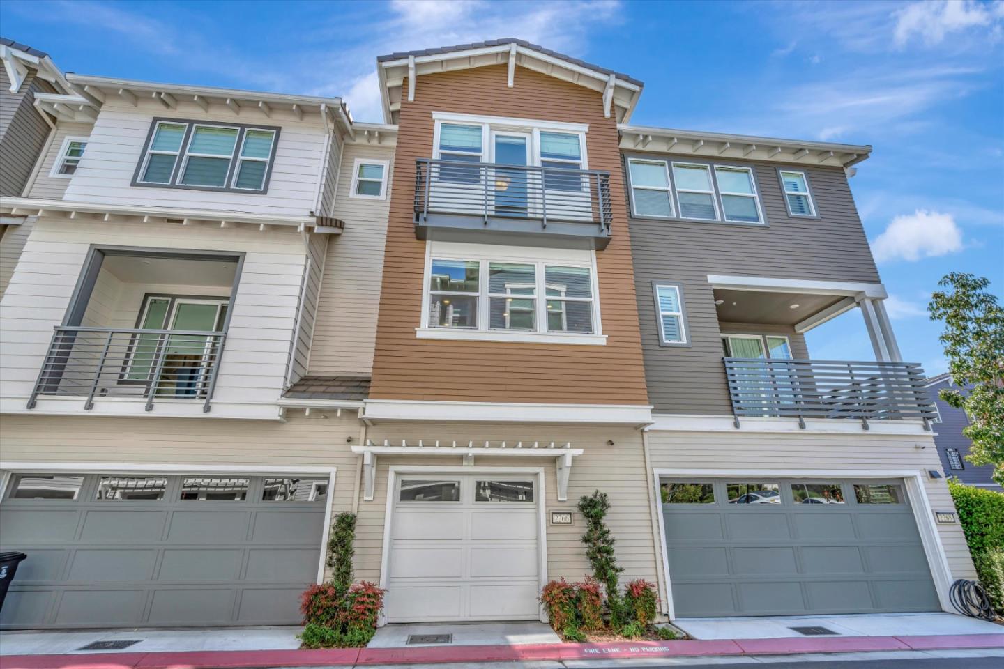Detail Gallery Image 34 of 40 For 2266 Mora Pl, Mountain View,  CA 94040 - 2 Beds | 2/1 Baths