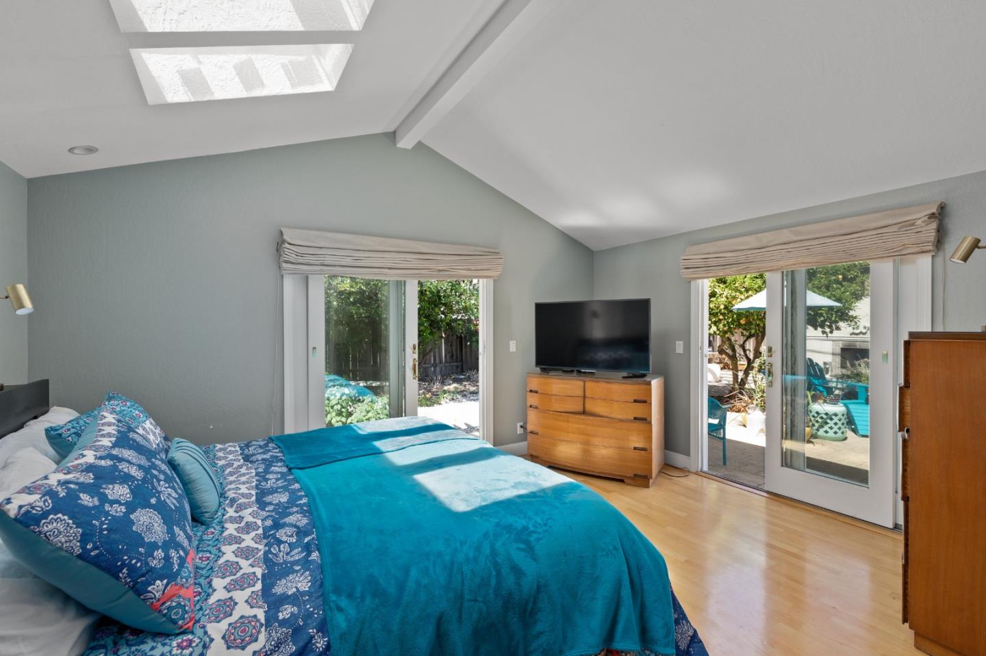 Detail Gallery Image 14 of 21 For 3172 Morris Dr, Palo Alto,  CA 94303 - 3 Beds | 2 Baths