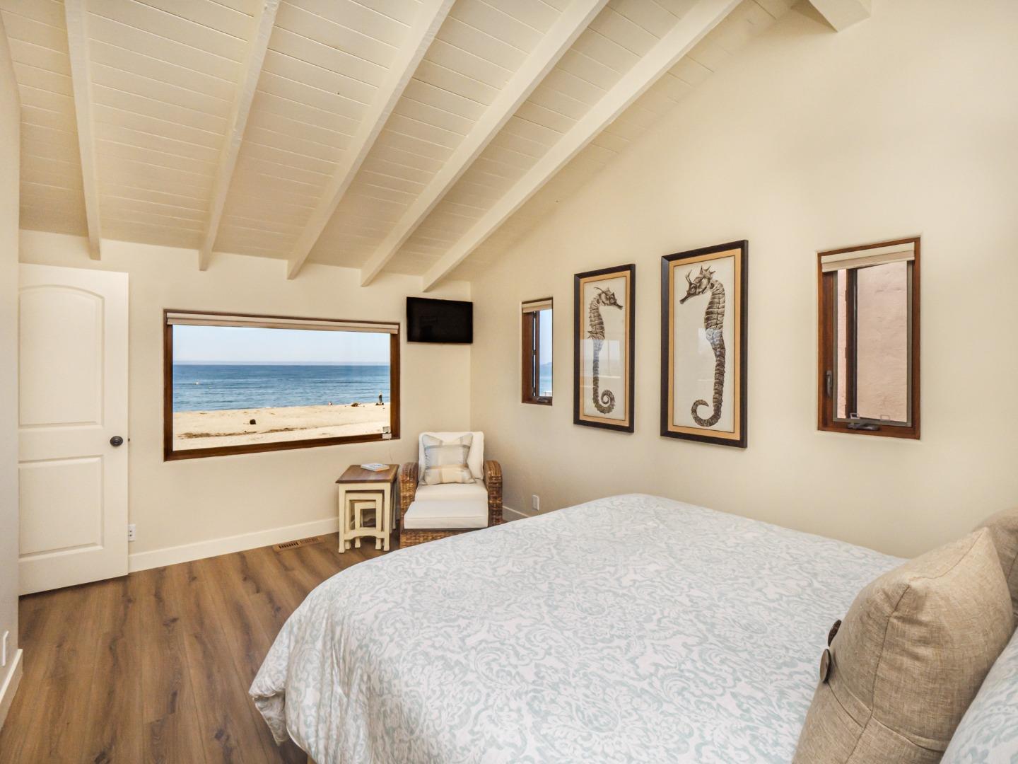 Detail Gallery Image 21 of 47 For 431 Beach Dr, Aptos,  CA 95003 - 4 Beds | 3 Baths