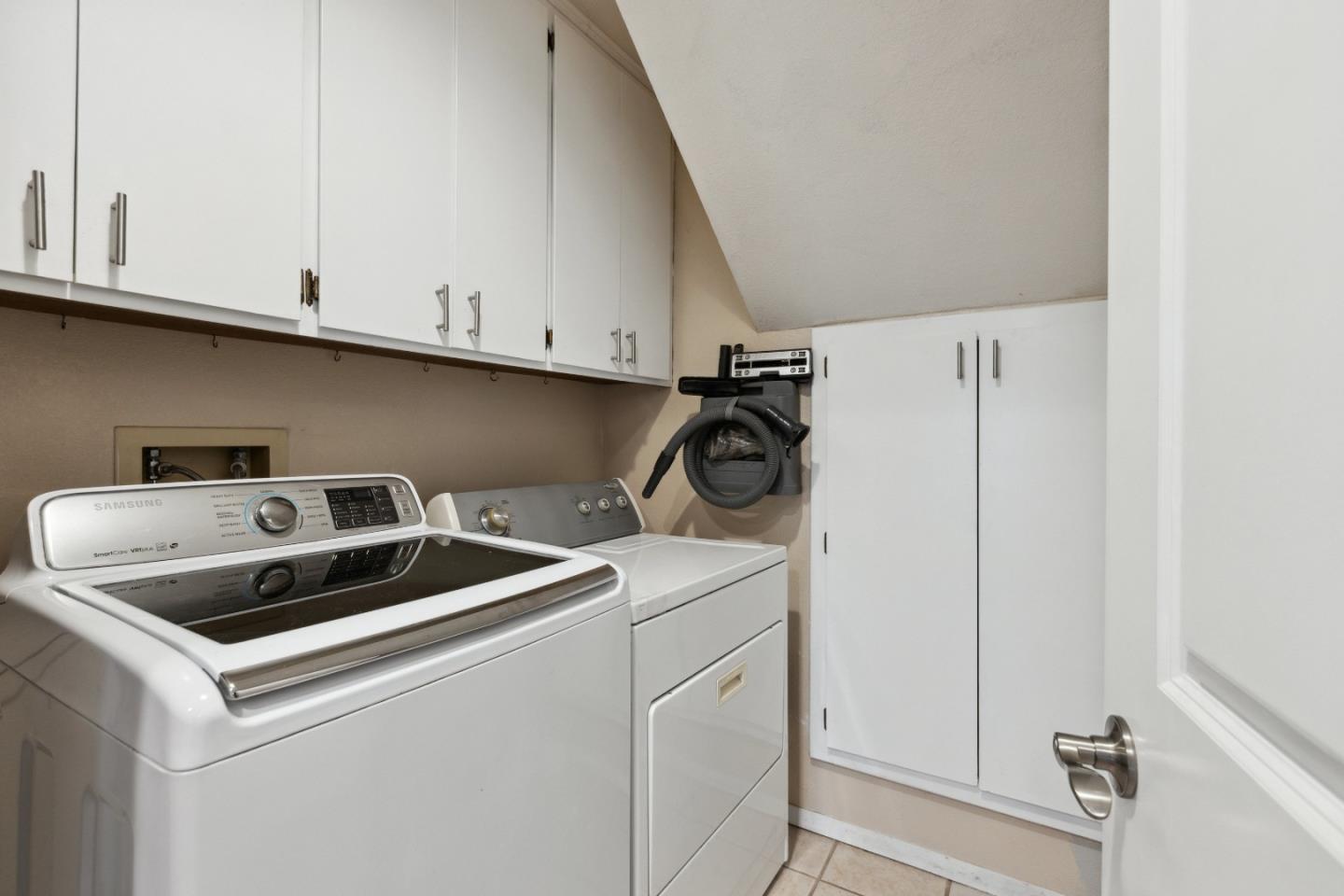 Detail Gallery Image 20 of 69 For 17586 Carriage Lamp Way, Morgan Hill,  CA 95037 - 3 Beds | 2/1 Baths