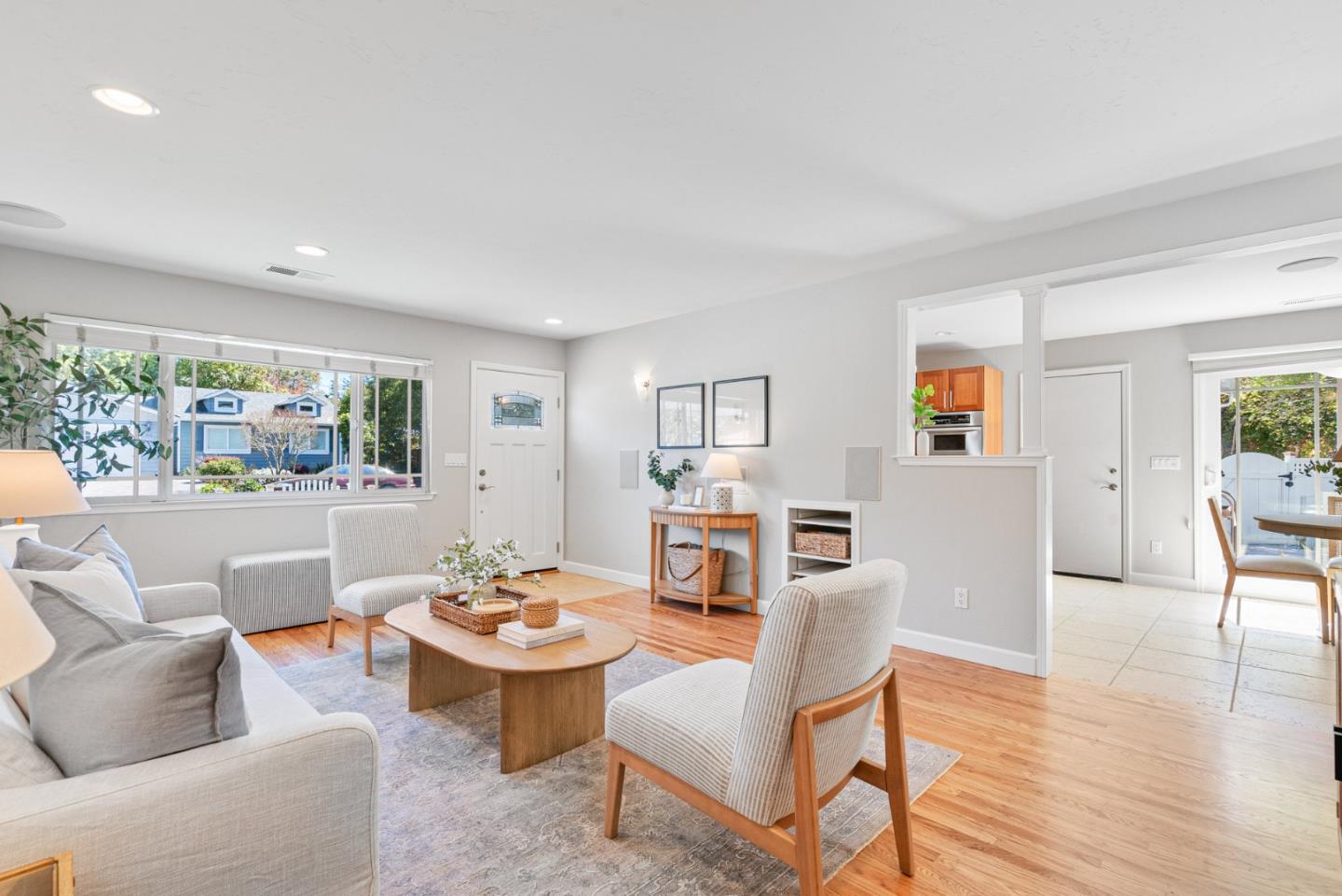 Detail Gallery Image 12 of 53 For 811 Laurence Ave, Capitola,  CA 95010 - 3 Beds | 2 Baths
