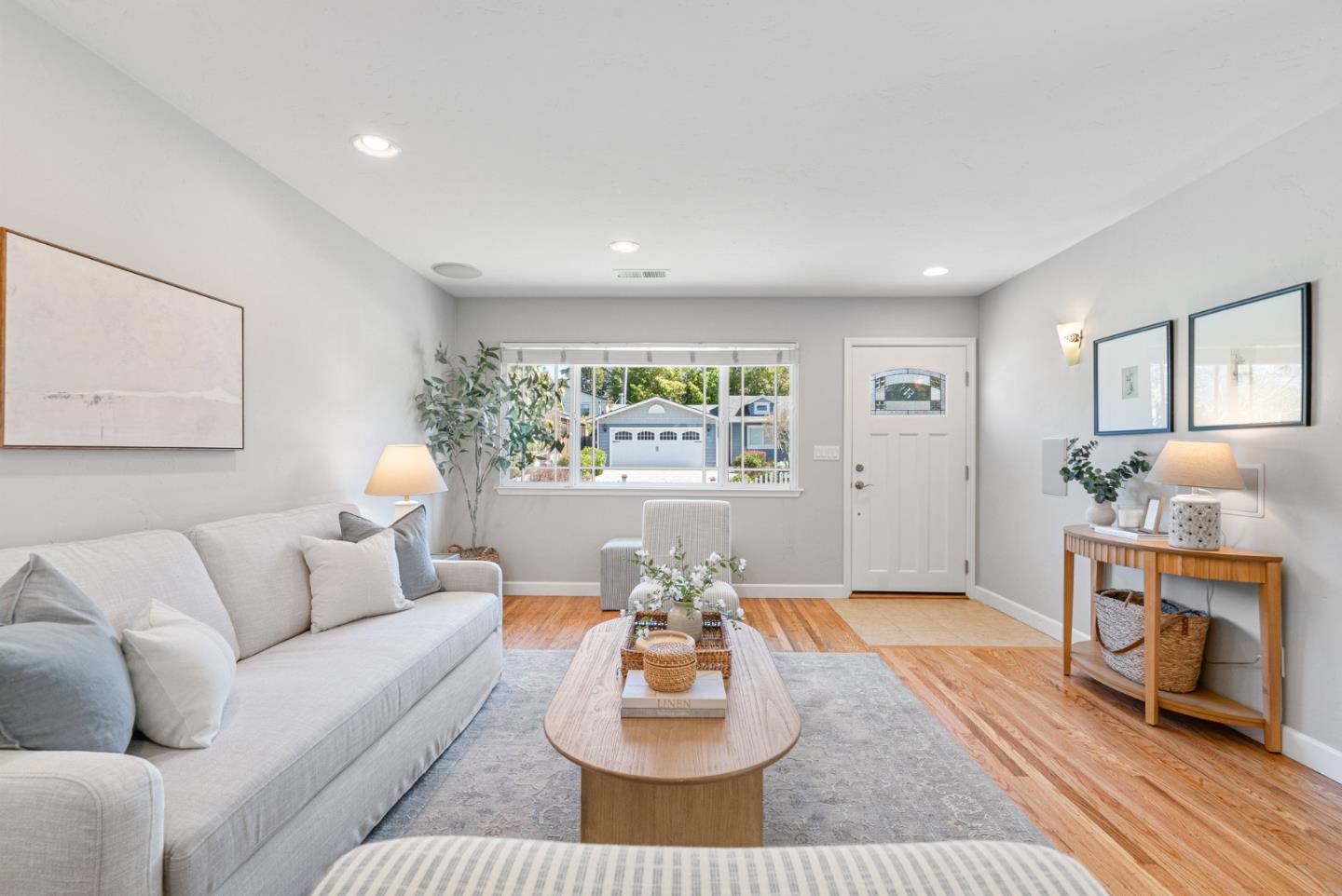 Detail Gallery Image 15 of 53 For 811 Laurence Ave, Capitola,  CA 95010 - 3 Beds | 2 Baths