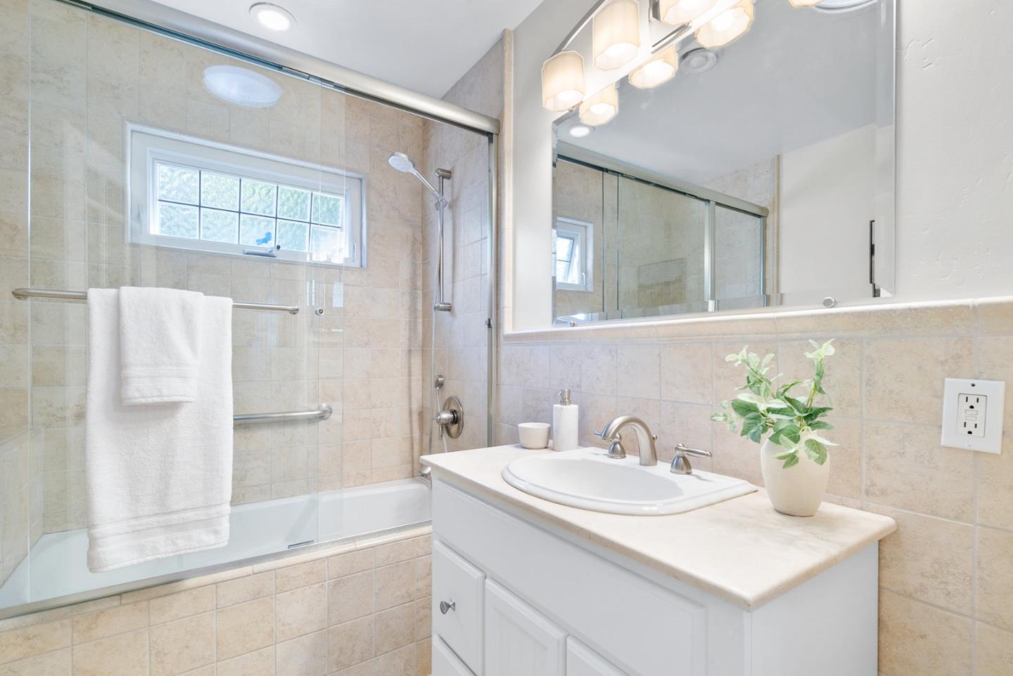 Detail Gallery Image 28 of 53 For 811 Laurence Ave, Capitola,  CA 95010 - 3 Beds | 2 Baths