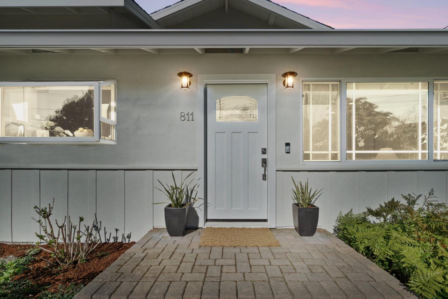 Detail Gallery Image 5 of 53 For 811 Laurence Ave, Capitola,  CA 95010 - 3 Beds | 2 Baths