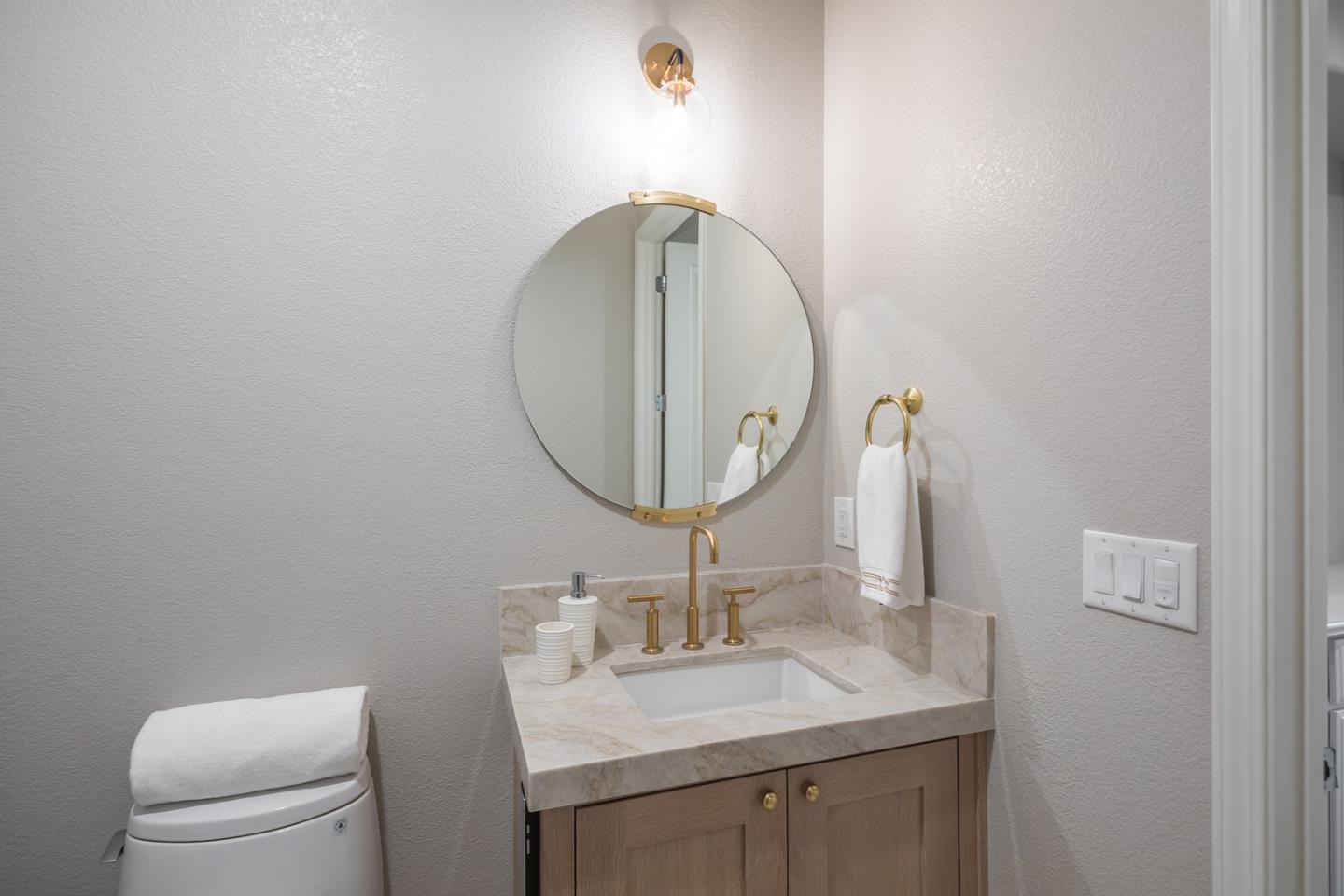 Detail Gallery Image 21 of 52 For 1311 Morning Star Dr, Morgan Hill,  CA 95037 - 4 Beds | 3/1 Baths