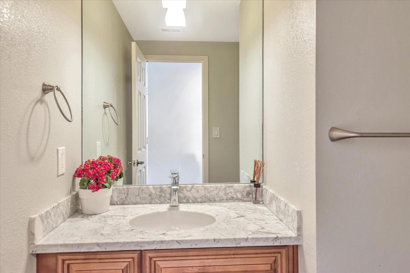 Detail Gallery Image 26 of 42 For 757 Coronado Ln, Foster City,  CA 94404 - 4 Beds | 2/1 Baths