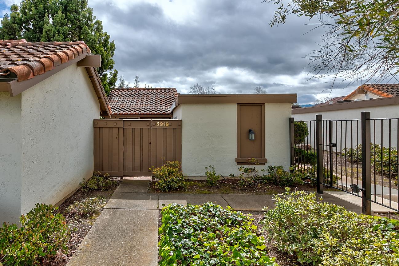 Detail Gallery Image 1 of 1 For 5919 Randleswood Ct, San Jose,  CA 95129 - 3 Beds | 2 Baths