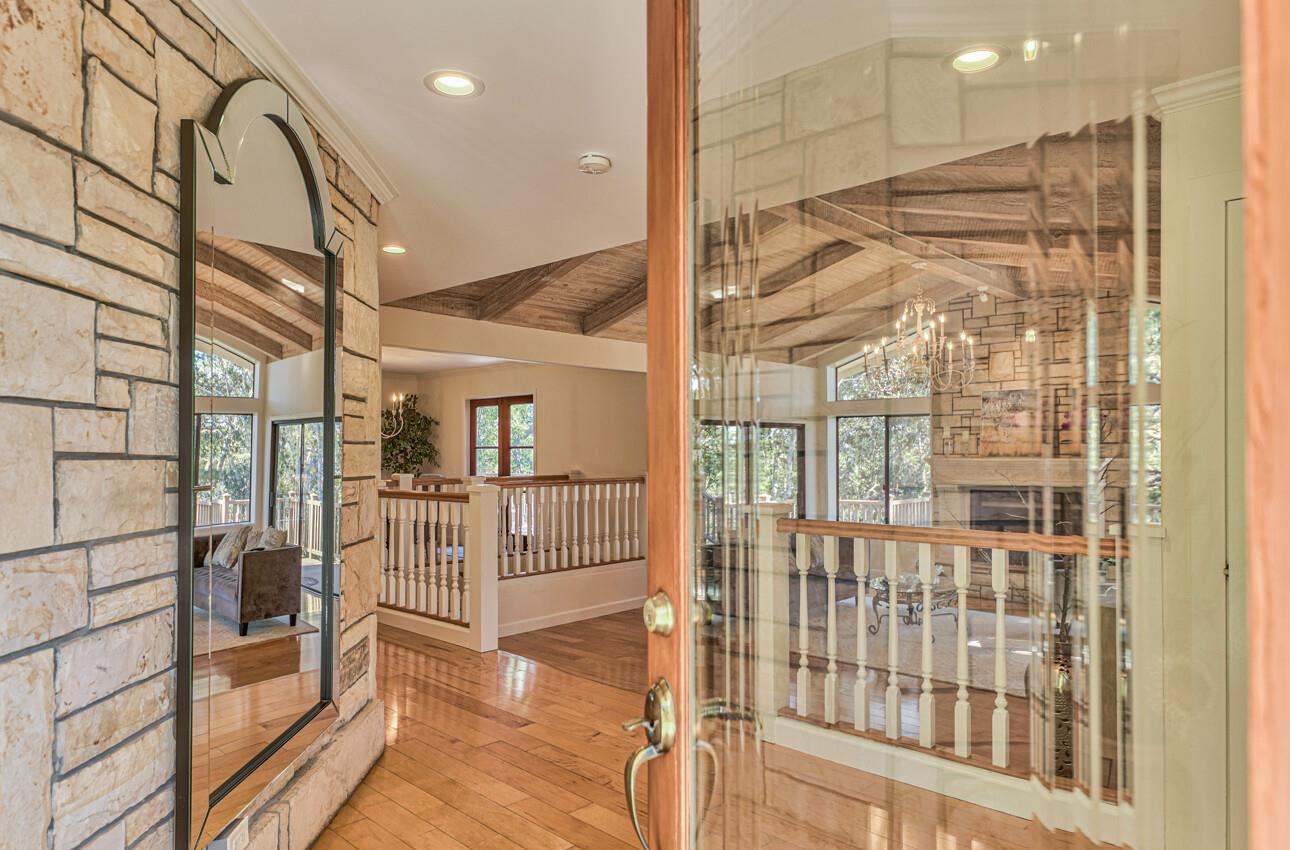 Detail Gallery Image 5 of 54 For 24925 Pine Hills Dr, Carmel,  CA 93923 - 4 Beds | 3/1 Baths