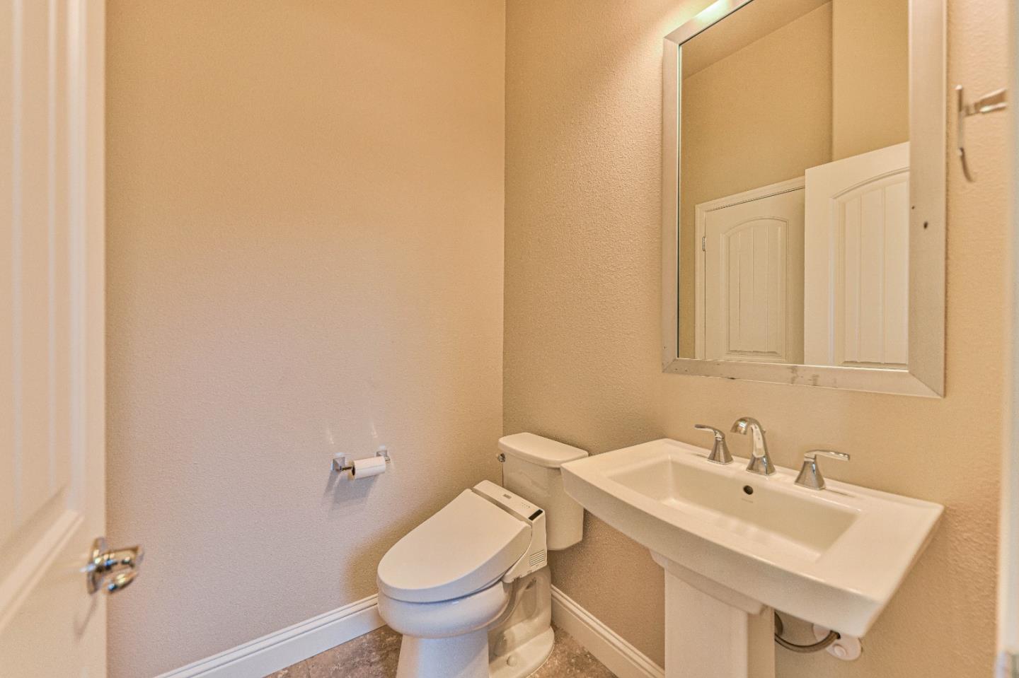Detail Gallery Image 19 of 38 For 477 Mckinley Dr, Marina,  CA 93933 - 3 Beds | 2/1 Baths
