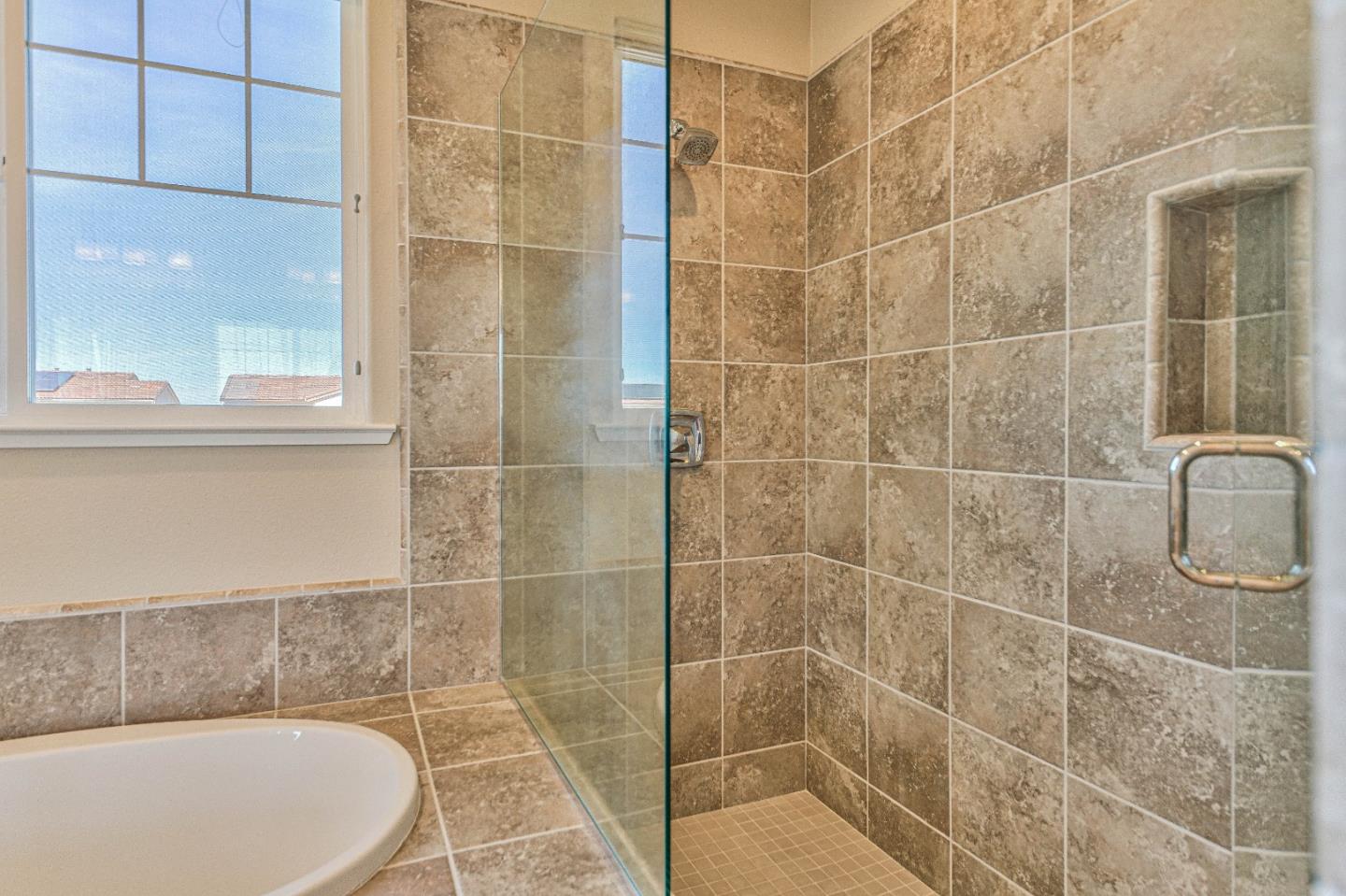 Detail Gallery Image 27 of 38 For 477 Mckinley Dr, Marina,  CA 93933 - 3 Beds | 2/1 Baths