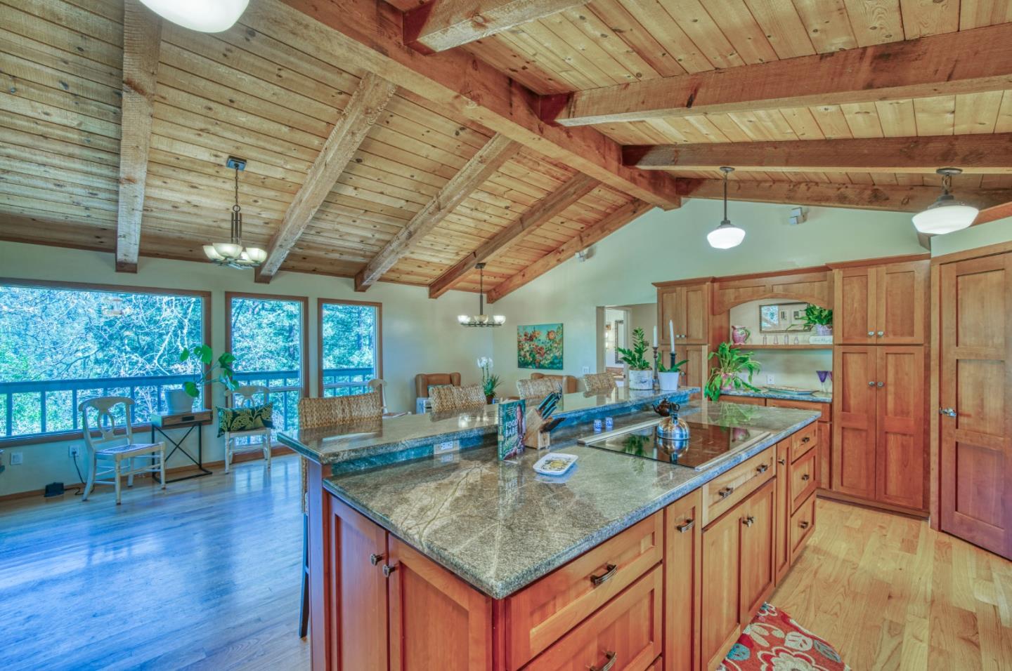 Detail Gallery Image 13 of 41 For 22420 Old Logging Rd, Los Gatos,  CA 95033 - 4 Beds | 2/1 Baths