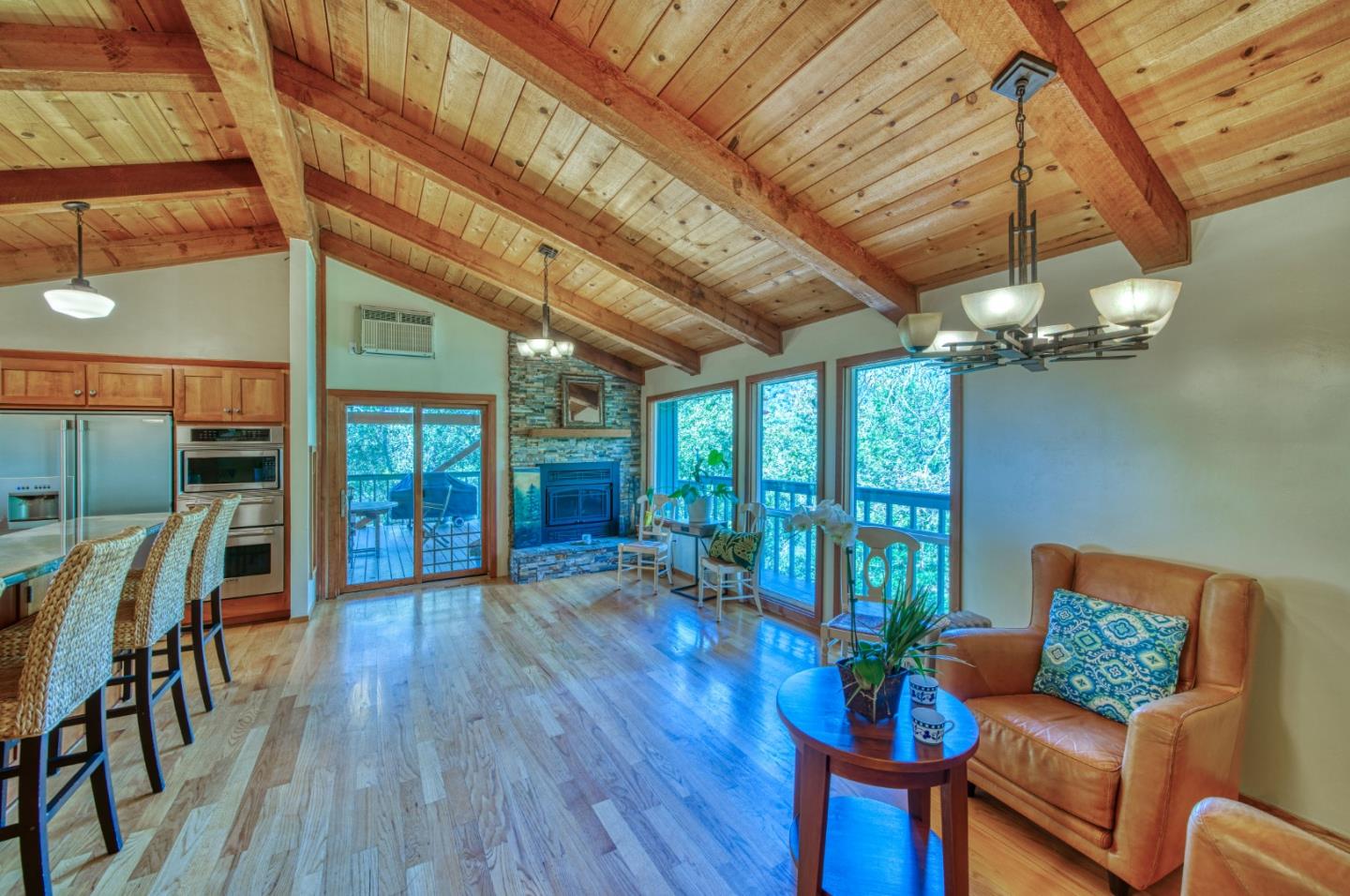 Detail Gallery Image 14 of 41 For 22420 Old Logging Rd, Los Gatos,  CA 95033 - 4 Beds | 2/1 Baths