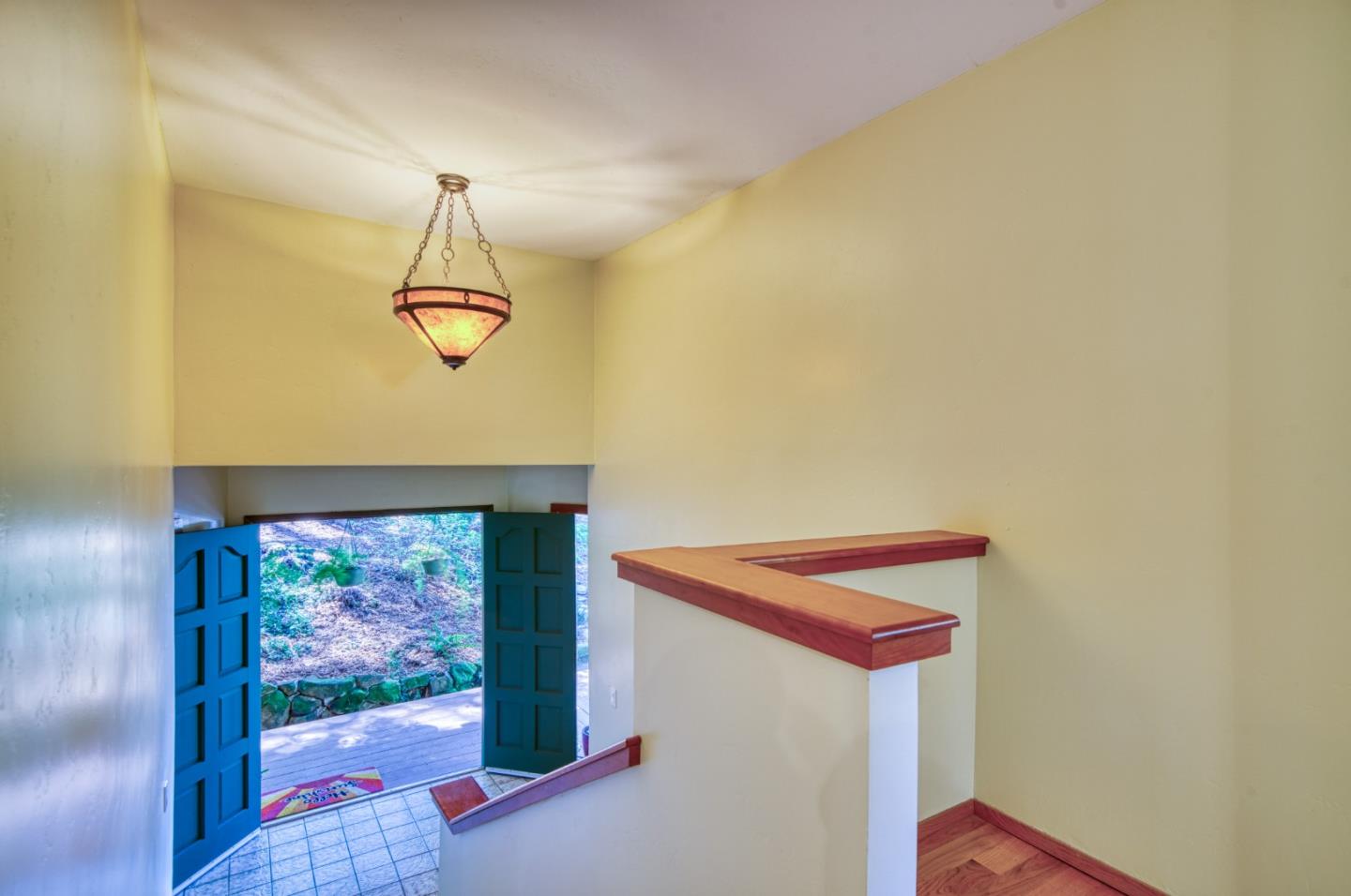 Detail Gallery Image 3 of 41 For 22420 Old Logging Rd, Los Gatos,  CA 95033 - 4 Beds | 2/1 Baths