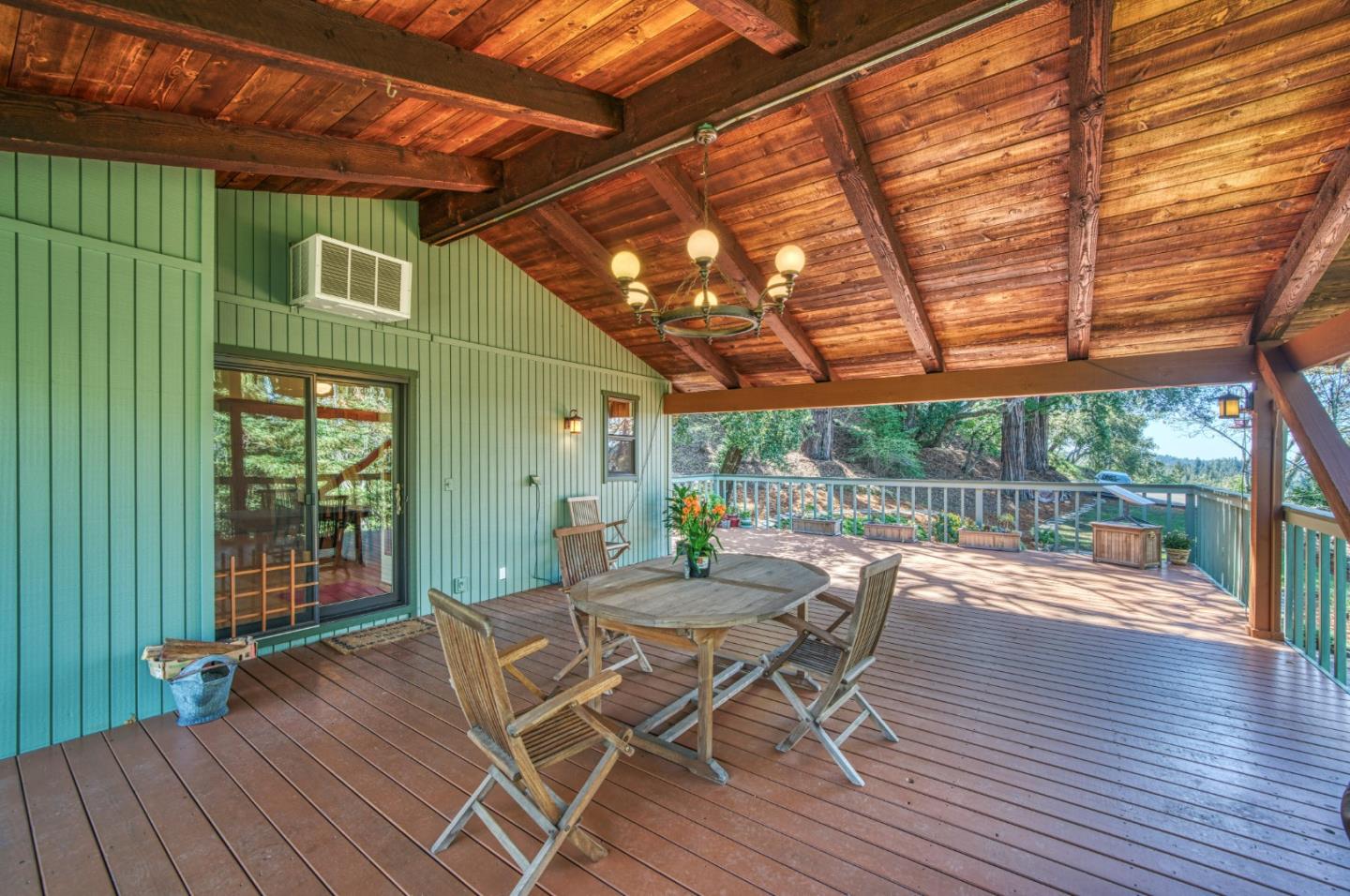 Detail Gallery Image 4 of 41 For 22420 Old Logging Rd, Los Gatos,  CA 95033 - 4 Beds | 2/1 Baths