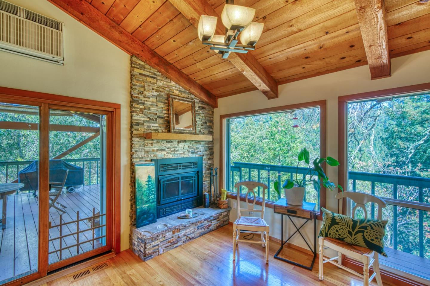Detail Gallery Image 9 of 41 For 22420 Old Logging Rd, Los Gatos,  CA 95033 - 4 Beds | 2/1 Baths
