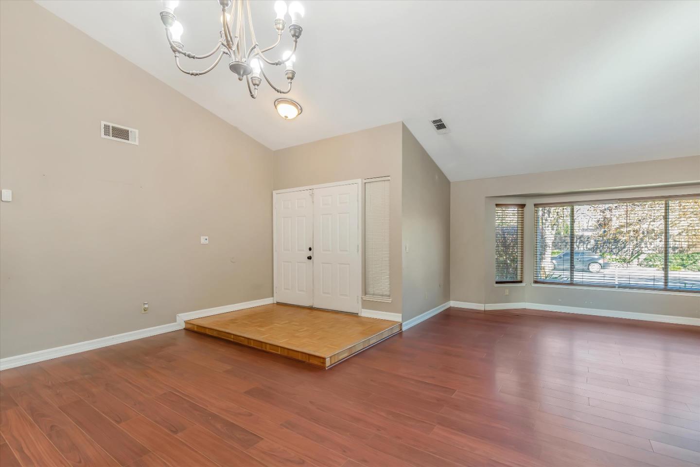 Detail Gallery Image 9 of 38 For 3921 Alessandro Ln, Modesto,  CA 95356 - 3 Beds | 2 Baths