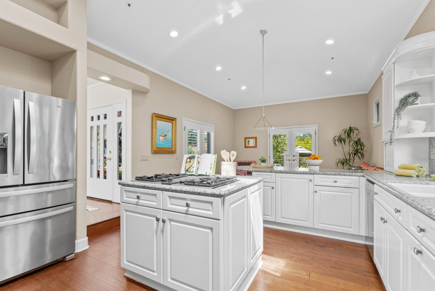 Detail Gallery Image 10 of 52 For 125 Bryce Ct, Aptos,  CA 95003 - 3 Beds | 2/1 Baths