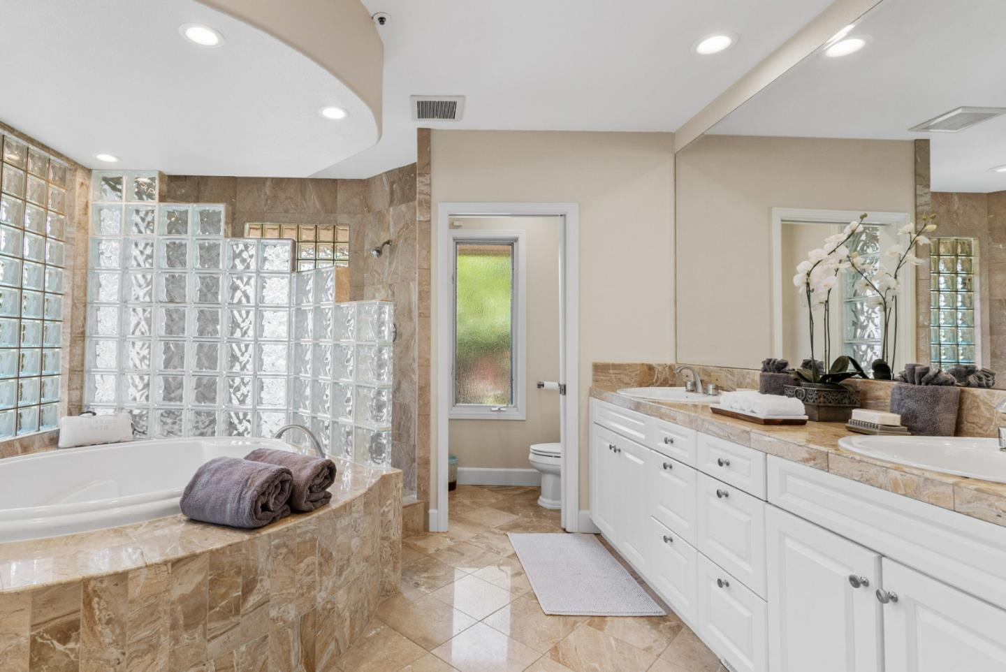 Detail Gallery Image 31 of 52 For 125 Bryce Ct, Aptos,  CA 95003 - 3 Beds | 2/1 Baths