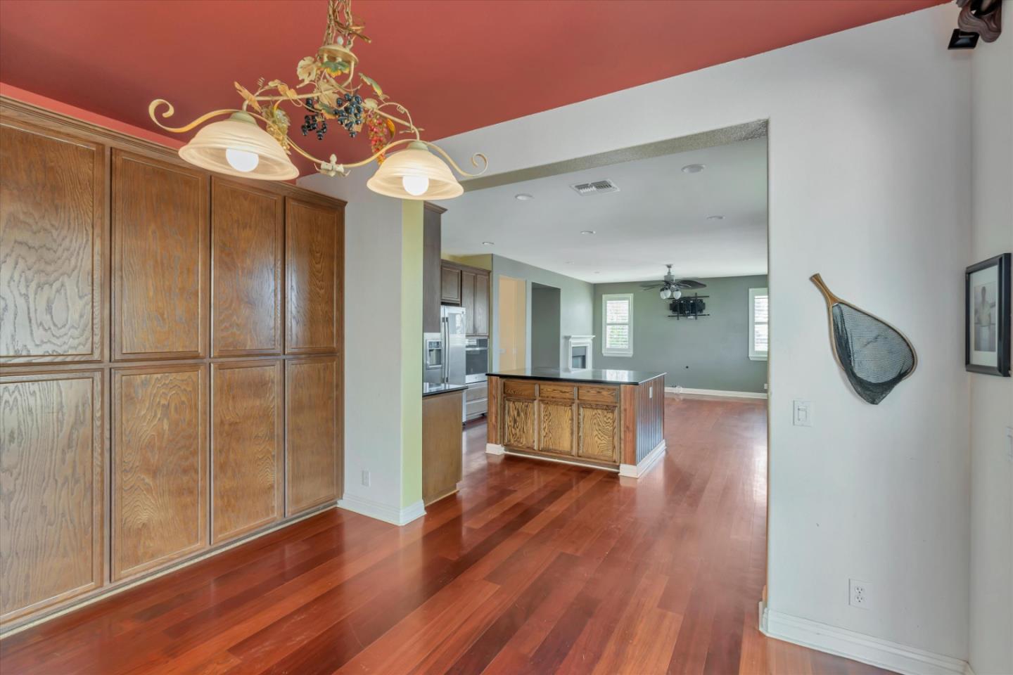 415 Parliament Way, Stanislaus County, CA 95360 photo 10