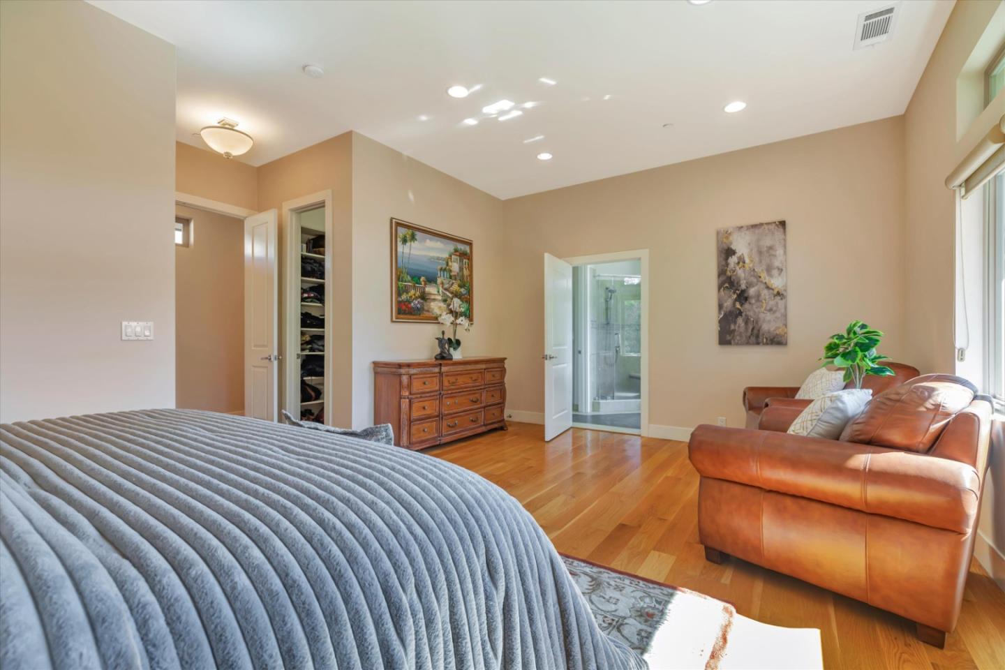 Detail Gallery Image 32 of 80 For 16925 Oakridge Ln, Morgan Hill,  CA 95037 - 5 Beds | 4/1 Baths
