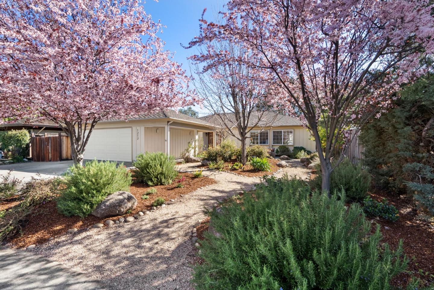 1212 Yorkshire Dr, Cupertino, CA 95014