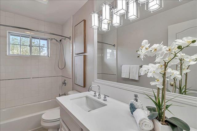 Detail Gallery Image 14 of 36 For 20 Willow Rd #26,  Menlo Park,  CA 94025 - 2 Beds | 2 Baths