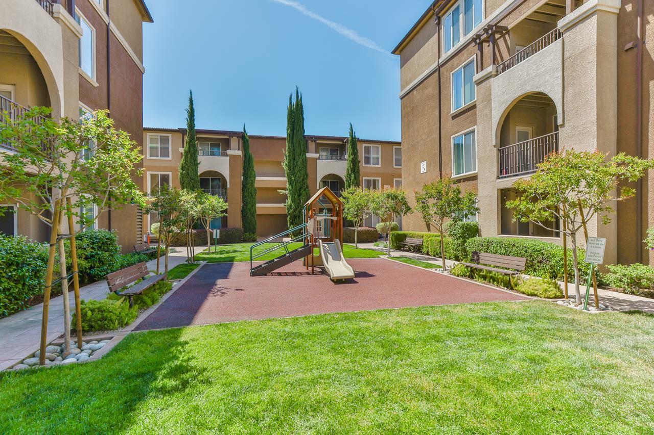 Detail Gallery Image 29 of 33 For 801 S Winchester Blvd #6102,  San Jose,  CA 95128 - 2 Beds | 2 Baths