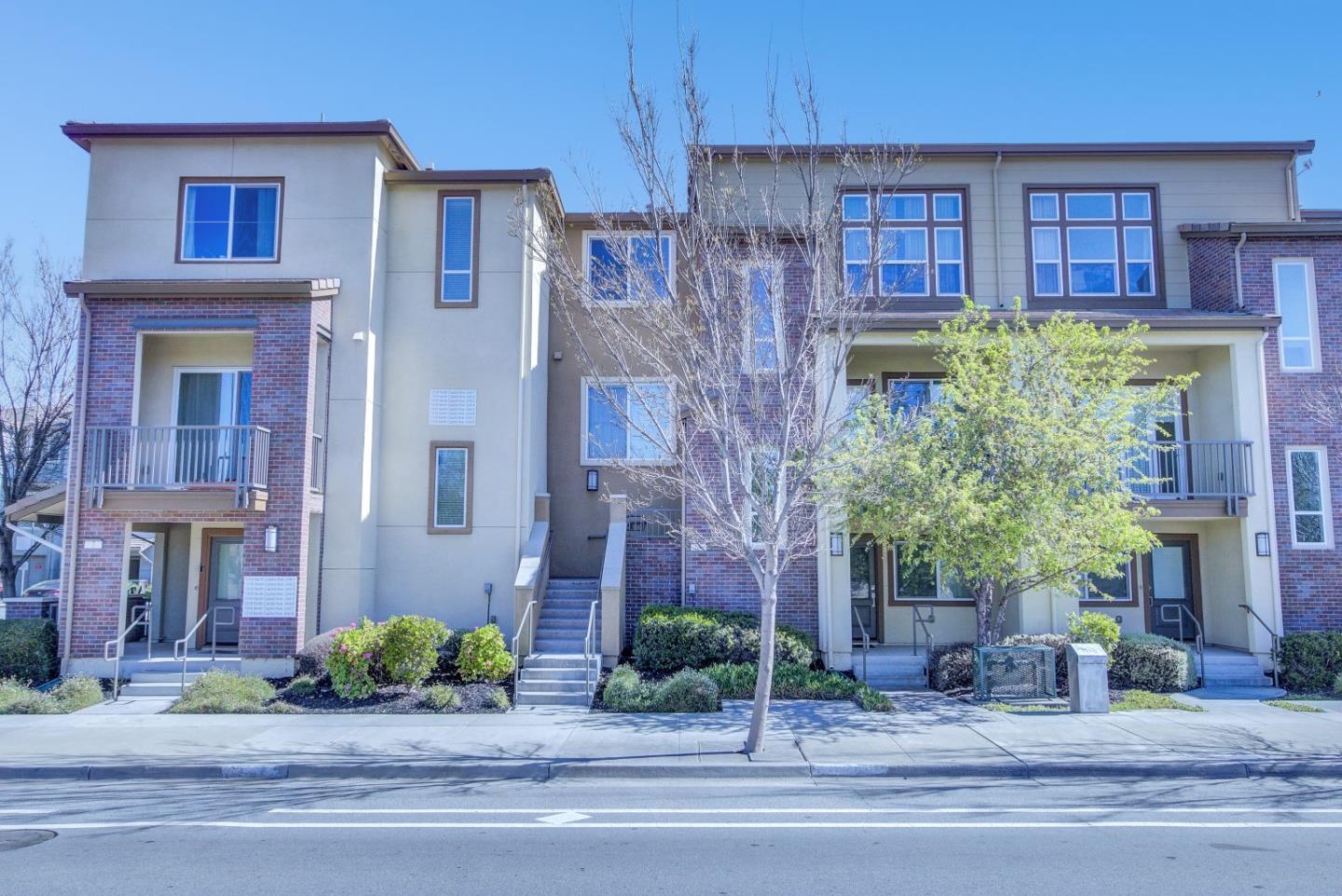 Detail Gallery Image 1 of 1 For 1318 N Capitol Ave #6,  San Jose,  CA 95132 - 2 Beds | 2 Baths