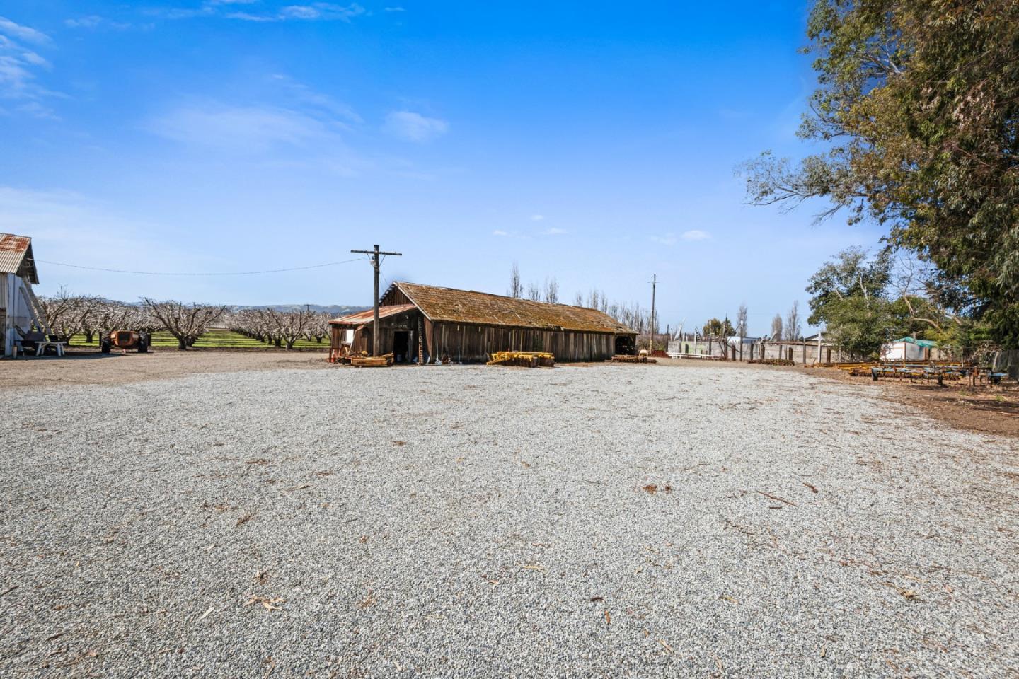 Detail Gallery Image 34 of 46 For 1930 Pacheco Pass Hwy, Gilroy,  CA 95020 - – Beds | – Baths