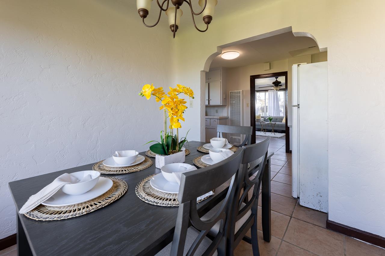 Detail Gallery Image 9 of 22 For 1015 Connely St, Salinas,  CA 93905 - 2 Beds | 1 Baths
