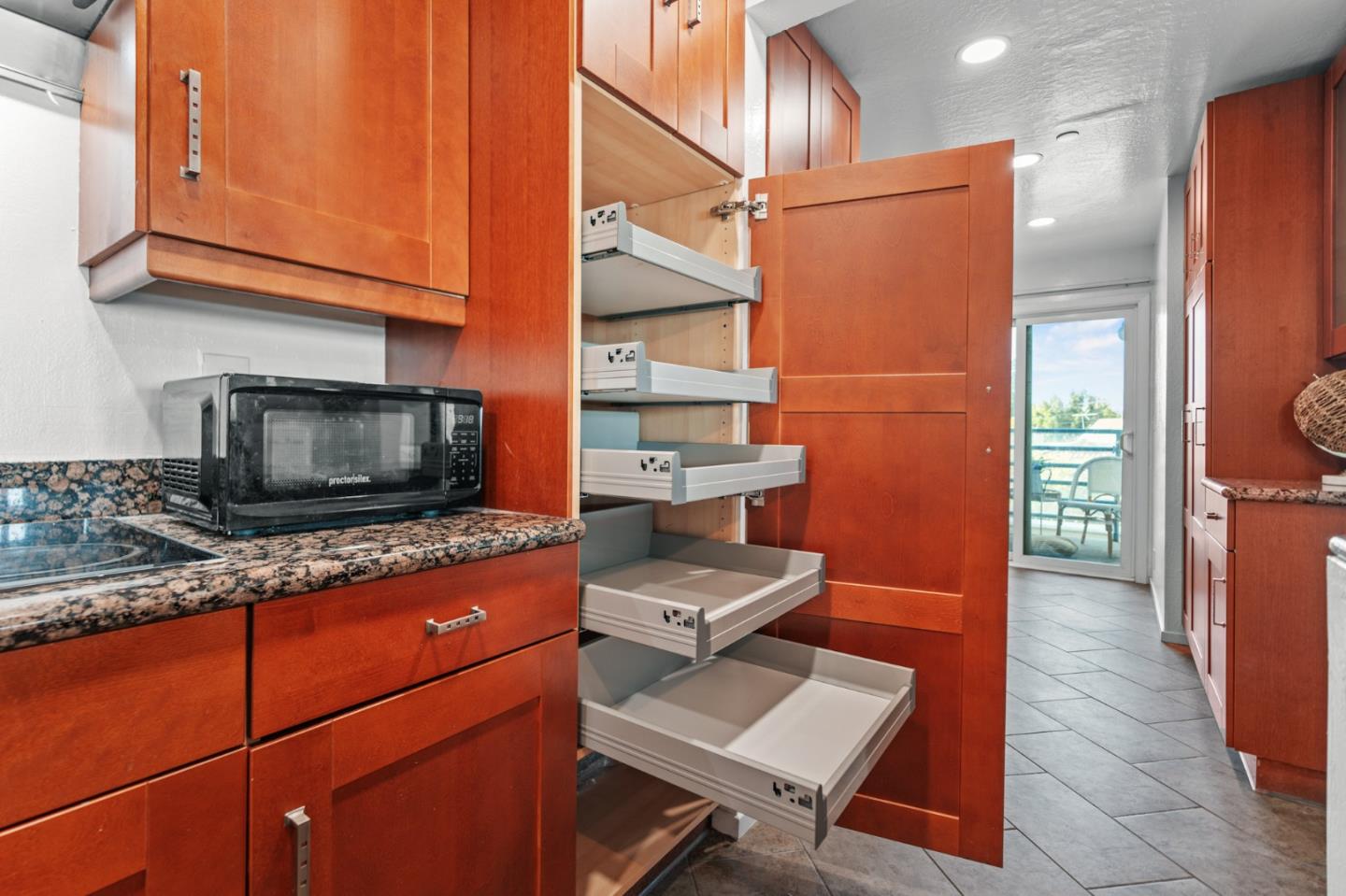 Detail Gallery Image 18 of 52 For 320 Peninsula Ave #220,  San Mateo,  CA 94401 - 2 Beds | 2 Baths