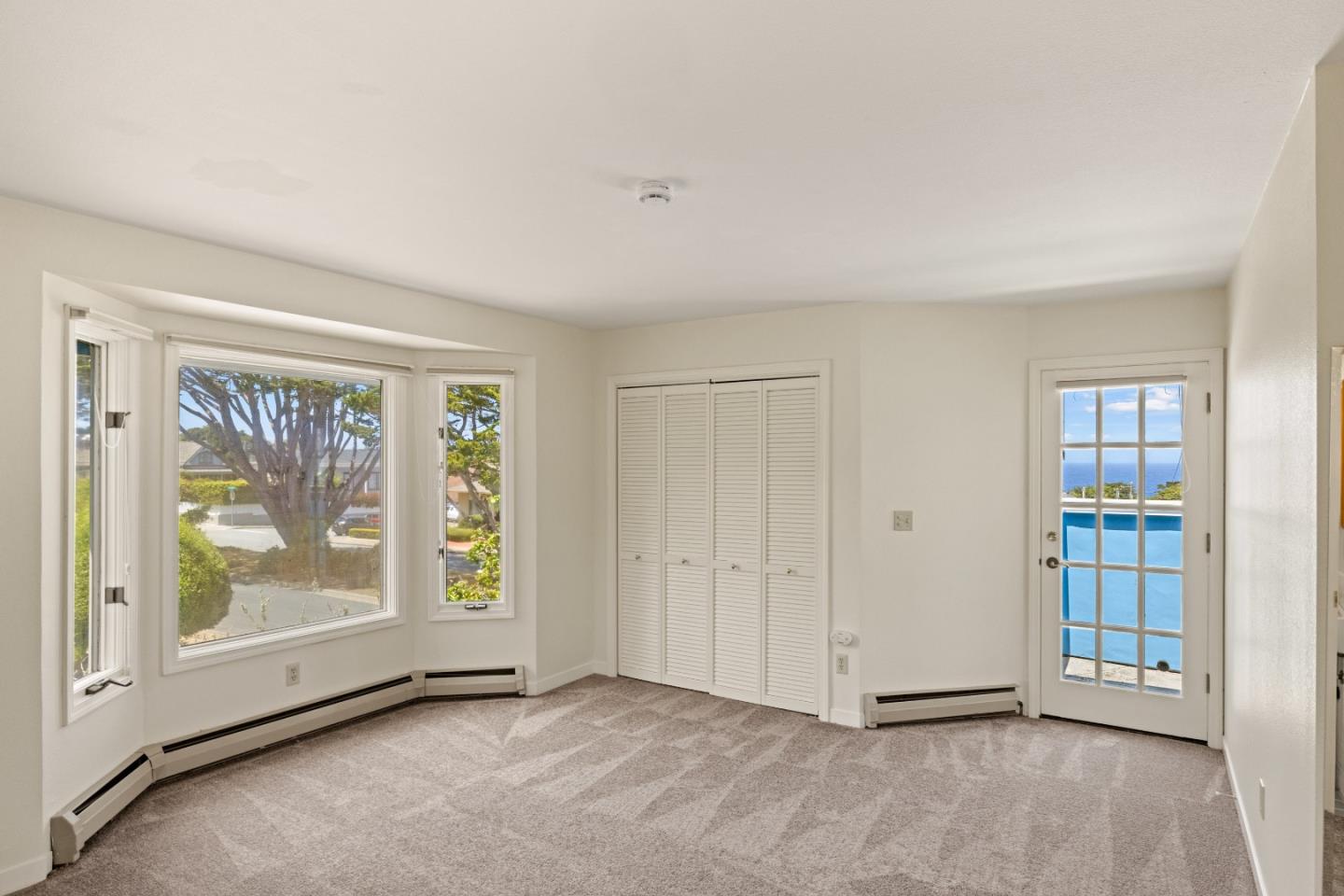 Detail Gallery Image 32 of 38 For 369 Lighthouse Ave, Pacific Grove,  CA 93950 - 3 Beds | 3 Baths