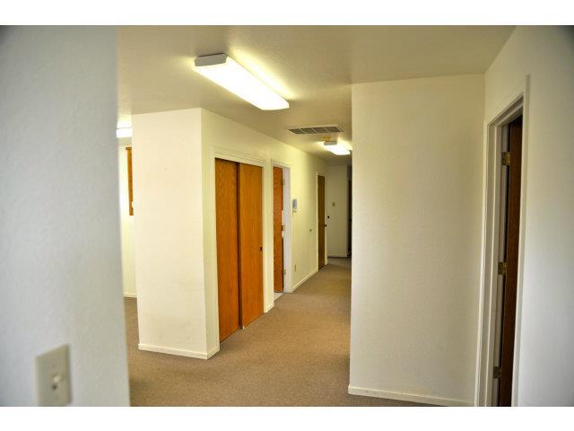 Detail Gallery Image 3 of 4 For 901 Sunset Dr #4,  Hollister,  CA 95023 - – Beds | – Baths