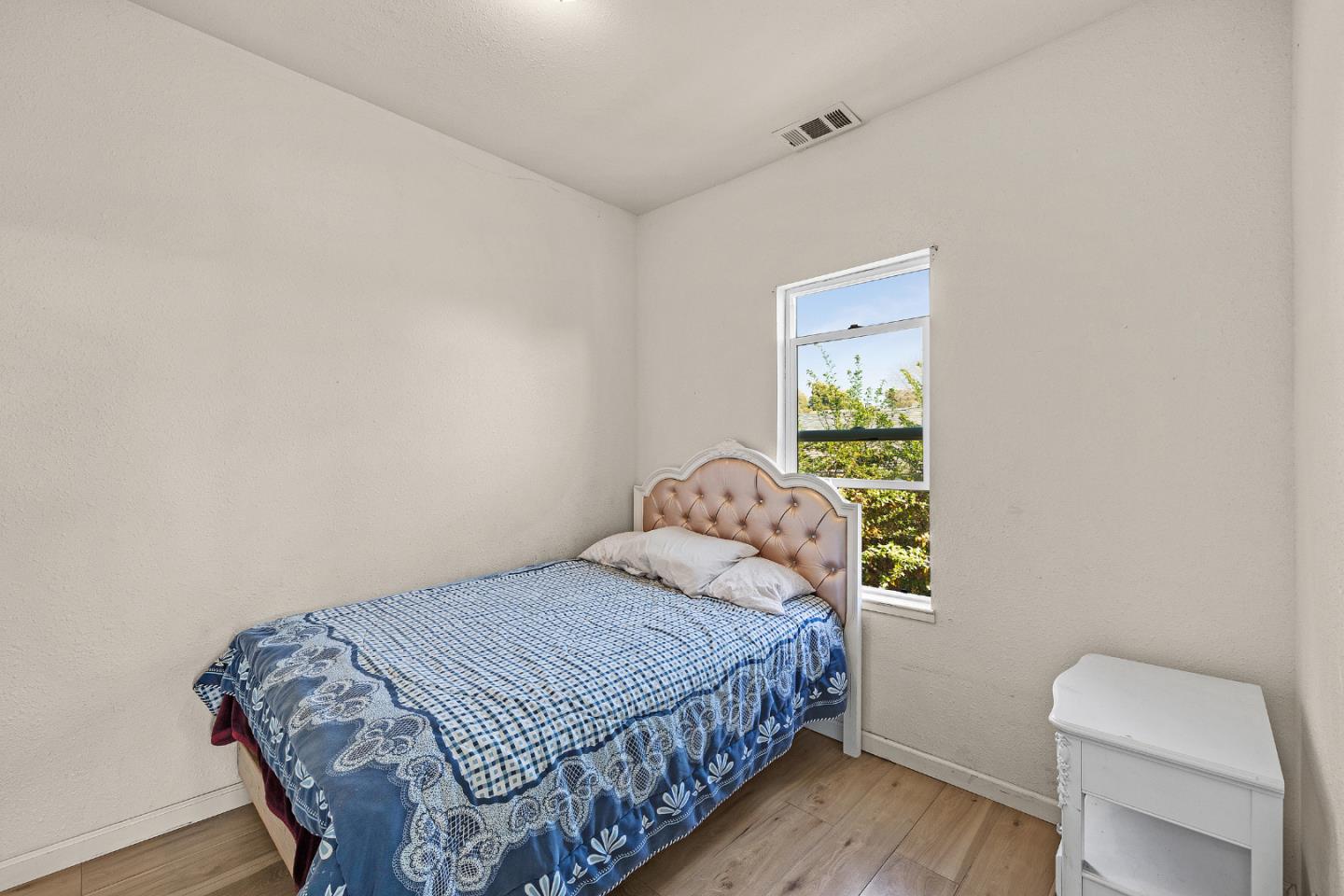 Detail Gallery Image 14 of 25 For 2422 E 24th St, Oakland,  CA 94601 - – Beds | – Baths