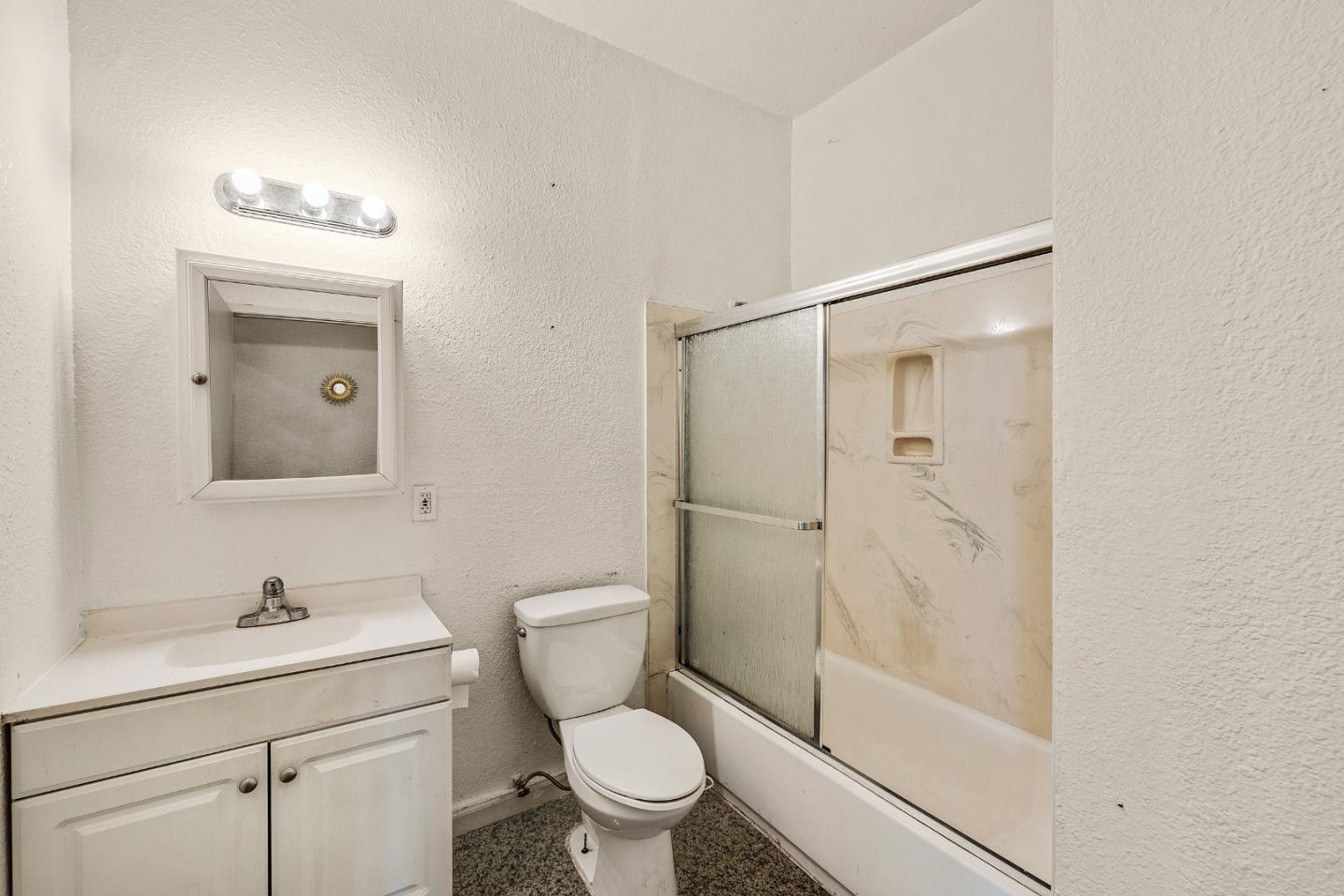 Detail Gallery Image 16 of 25 For 2422 E 24th St, Oakland,  CA 94601 - – Beds | – Baths