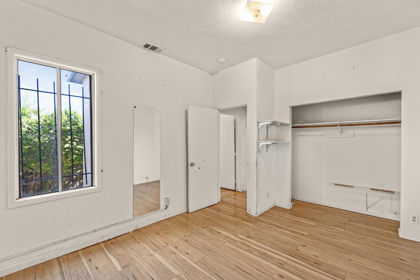 Detail Gallery Image 17 of 25 For 2422 E 24th St, Oakland,  CA 94601 - – Beds | – Baths