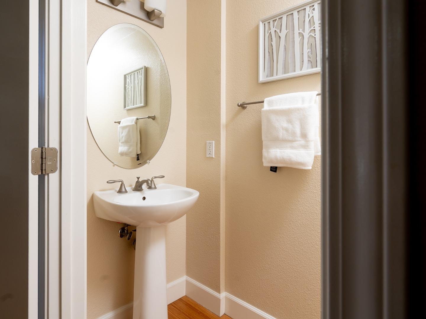 Detail Gallery Image 8 of 14 For 1765 E Bayshore Rd #215,  East Palo Alto,  CA 94303 - 1 Beds | 1/1 Baths