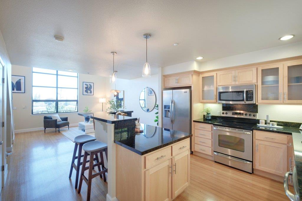 Detail Gallery Image 2 of 50 For 1765 E Bayshore Rd #209,  East Palo Alto,  CA 94303 - 1 Beds | 1/1 Baths