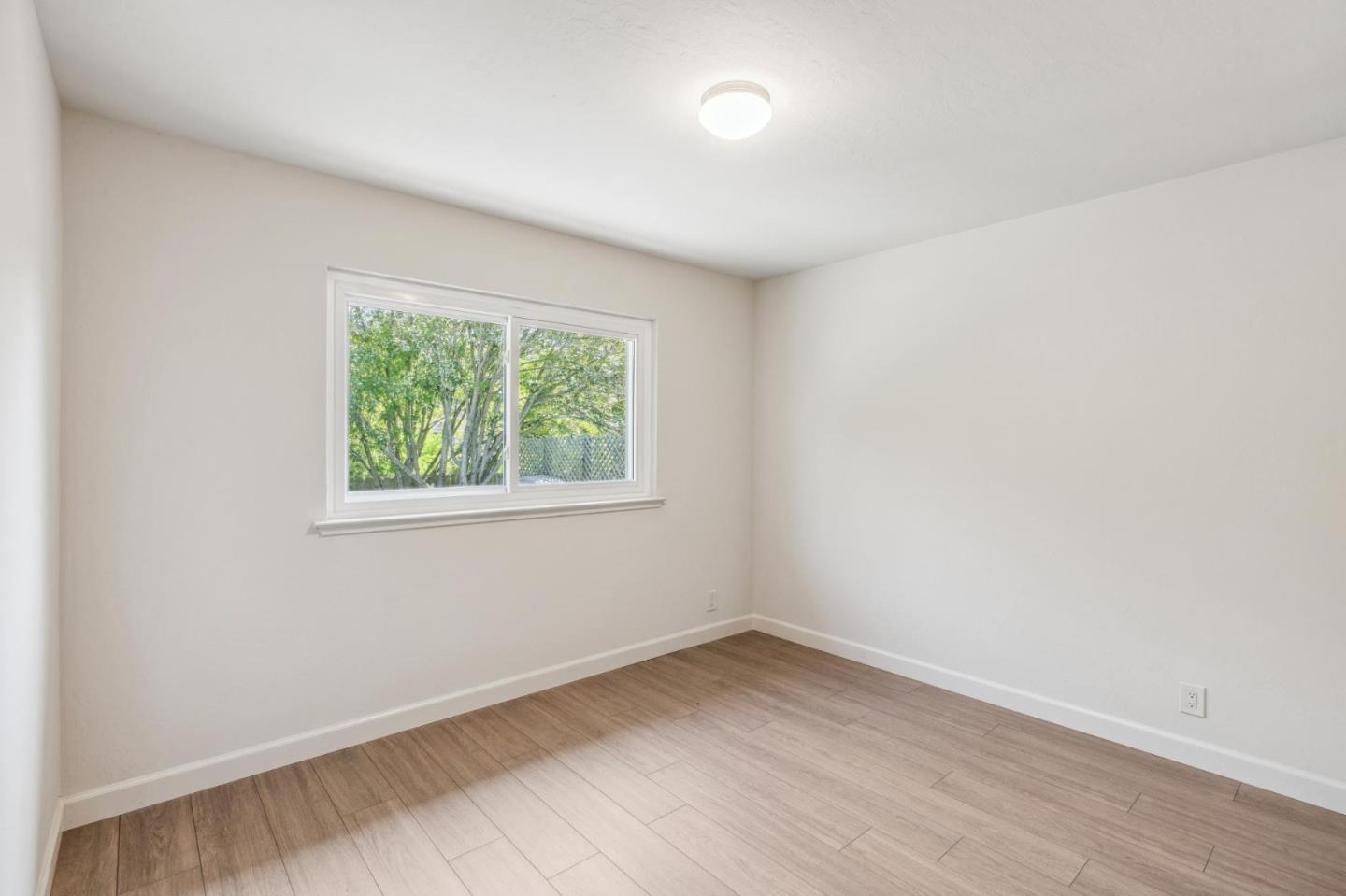 Detail Gallery Image 28 of 49 For 1175 Birch St, Montara,  CA 94037 - 4 Beds | 2 Baths