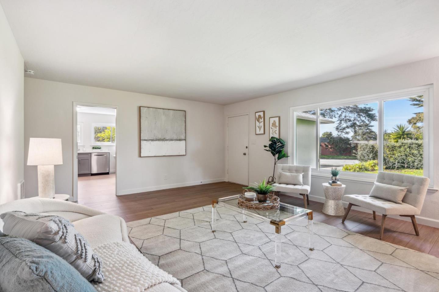 Detail Gallery Image 8 of 49 For 1175 Birch St, Montara,  CA 94037 - 4 Beds | 2 Baths
