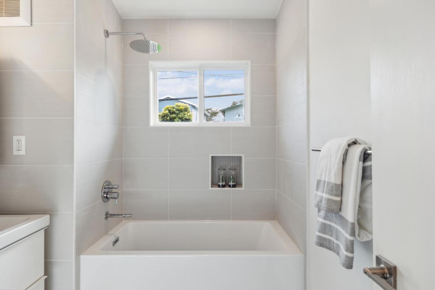 Detail Gallery Image 50 of 64 For 1776 Eisenhower St, San Mateo,  CA 94403 - 3 Beds | 2 Baths