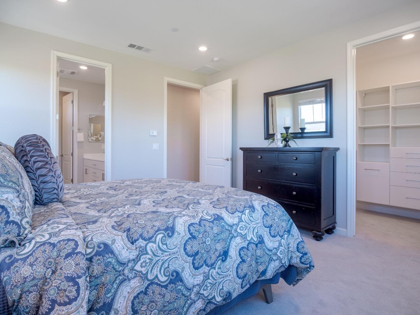 Detail Gallery Image 21 of 52 For 6416 Laguna Seca, Gilroy,  CA 95020 - 4 Beds | 2/2 Baths