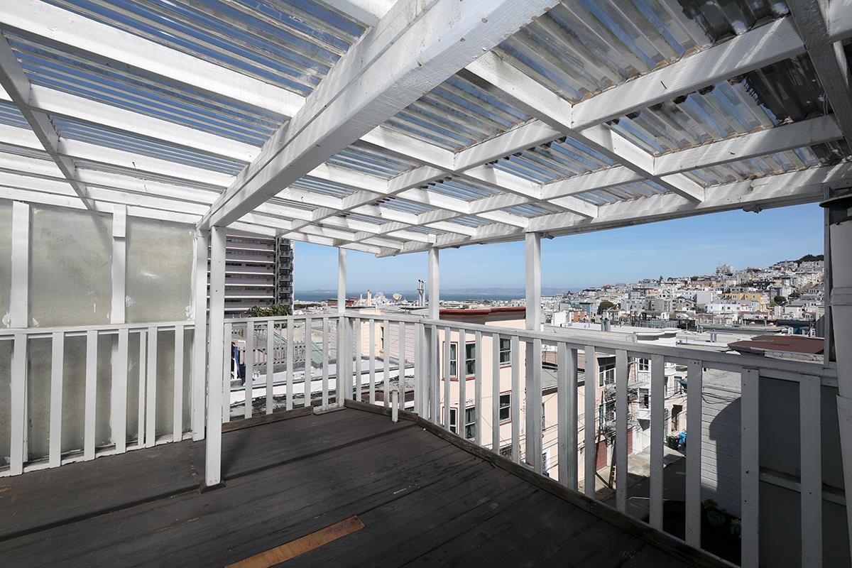 Detail Gallery Image 3 of 19 For 2026 Taylor St, San Francisco,  CA 94133 - – Beds | – Baths