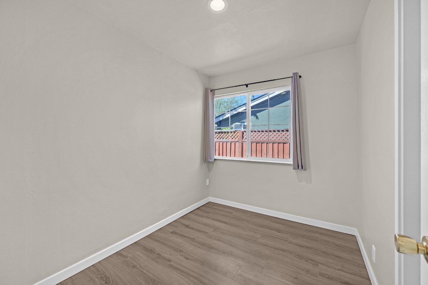 Detail Gallery Image 28 of 35 For 6109 Snowberry Ct, San Jose,  CA 95123 - 3 Beds | 2 Baths