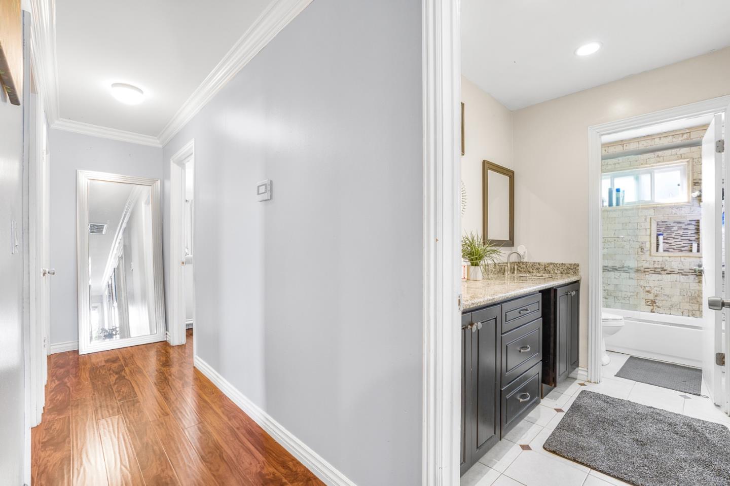 Detail Gallery Image 9 of 19 For 3472 Youngs Cir, San Jose,  CA 95127 - 4 Beds | 2 Baths
