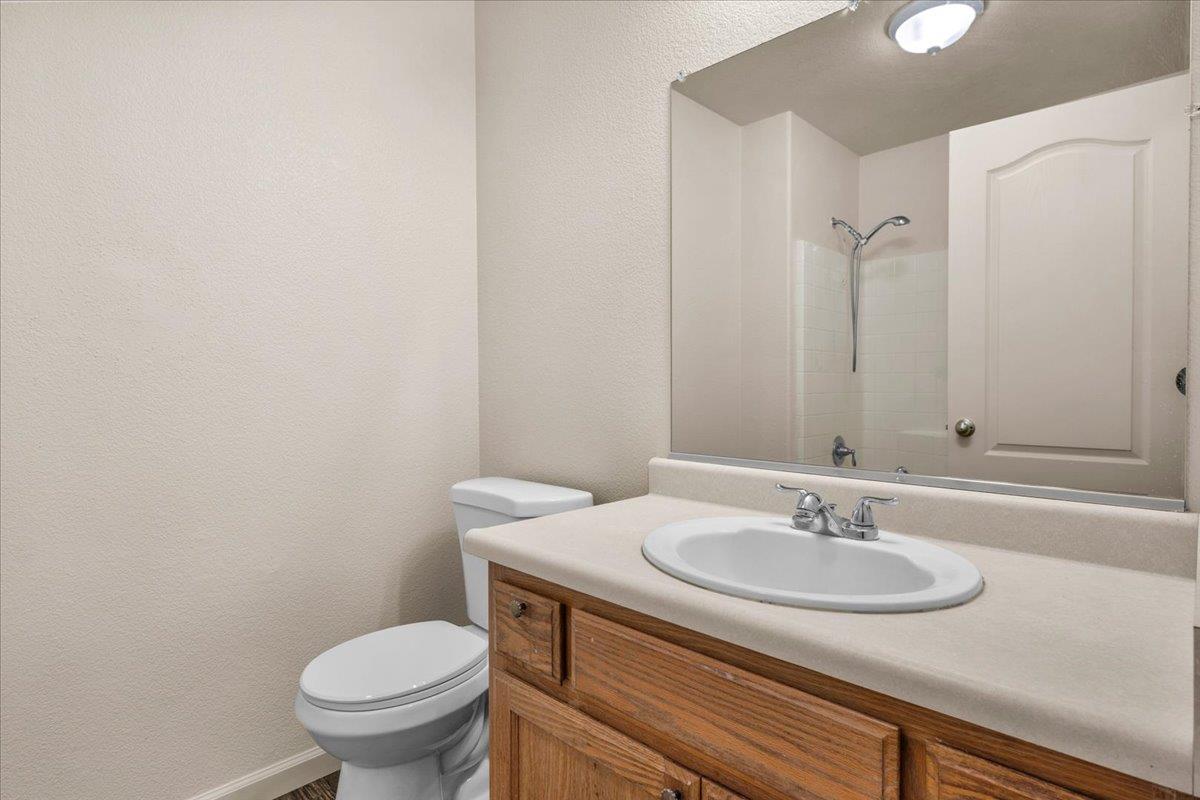 Detail Gallery Image 17 of 46 For 1360 Chamberlain Ave, Los Banos,  CA 93635 - 4 Beds | 2 Baths