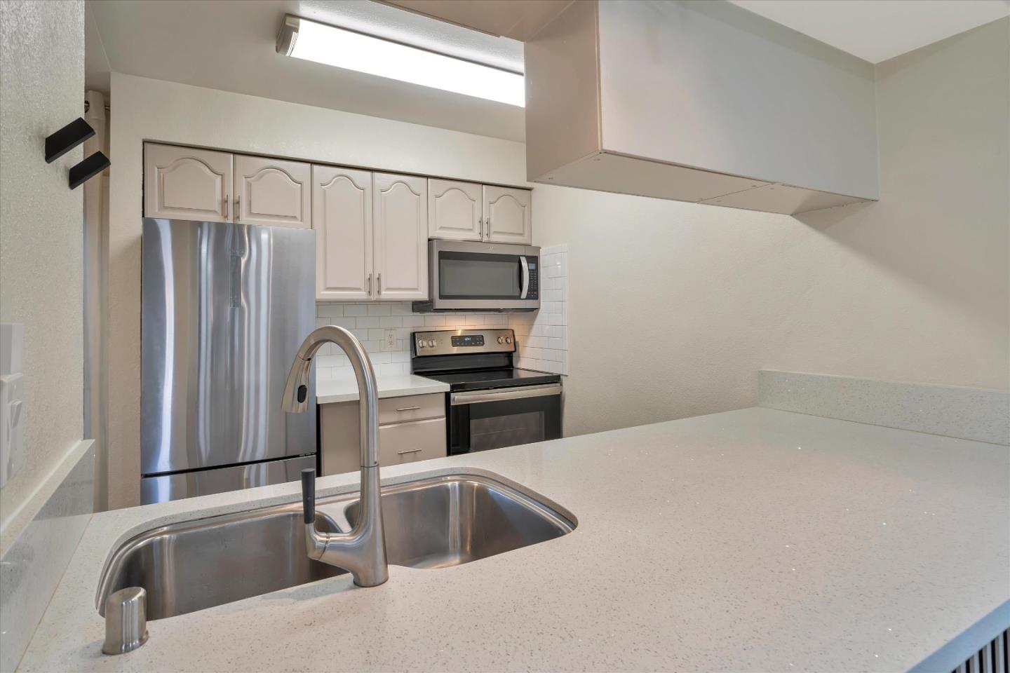 Detail Gallery Image 7 of 39 For 38623 Cherry Ln #161,  Fremont,  CA 94536 - 2 Beds | 1/1 Baths