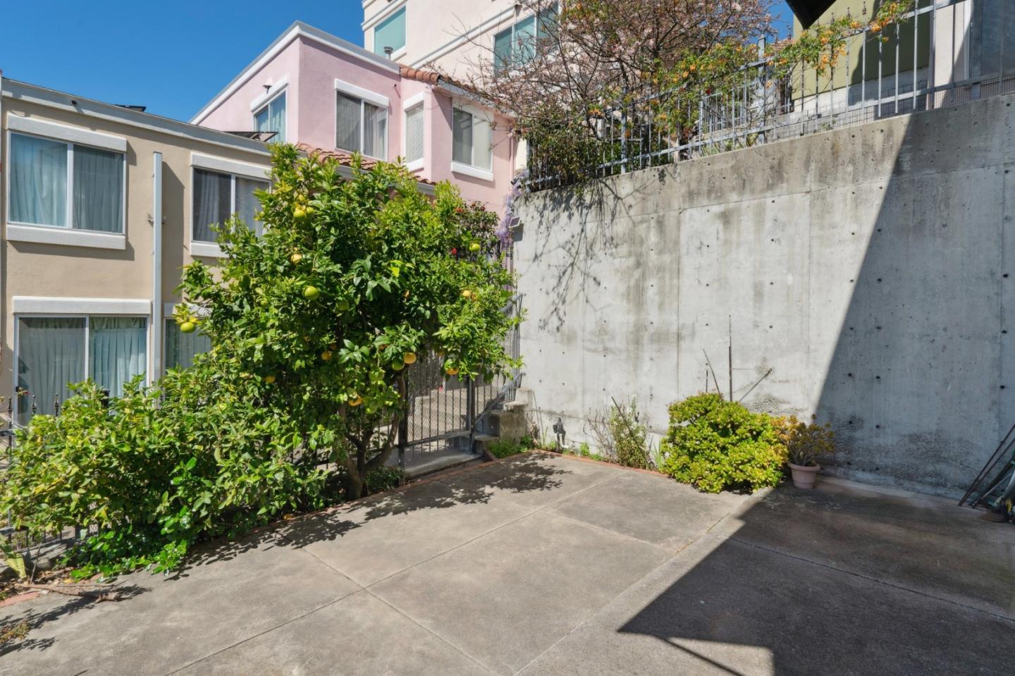 Detail Gallery Image 7 of 50 For 258 Hester Ave, San Francisco,  CA 94134 - 3 Beds | 2 Baths