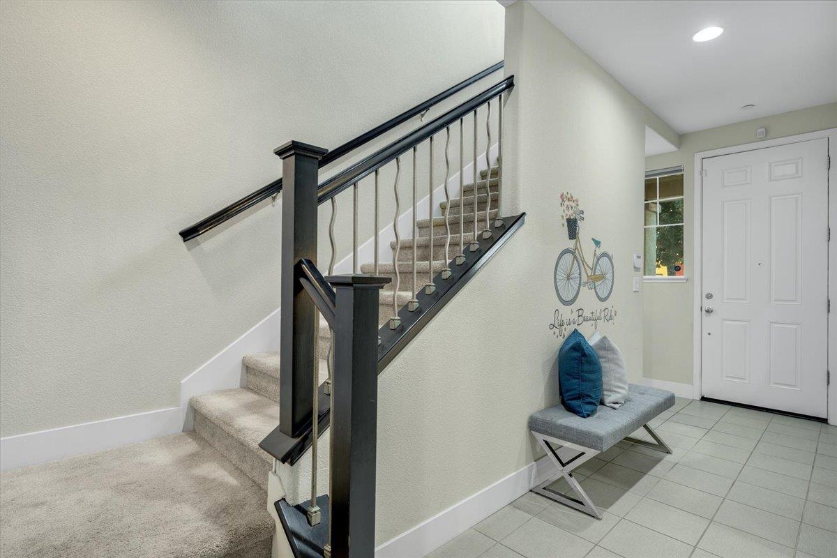 Detail Gallery Image 7 of 33 For 17050 Saint Anne Ln, Morgan Hill,  CA 95037 - 4 Beds | 3/1 Baths